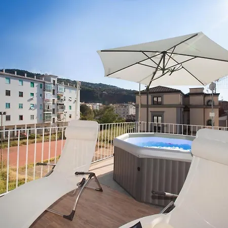 Emma Luxury Room-3